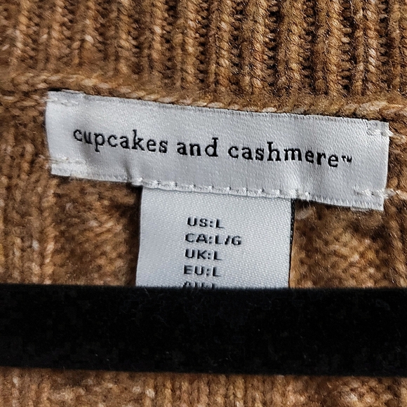 Cupcakes And Cashmere - Women's Tan Cable Knit V Neck Sweater Vest - Size L - Picture 4 of 4